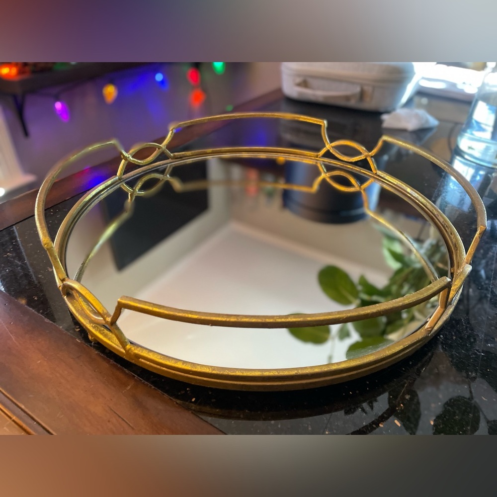 Like new Gold & Mirror Tray